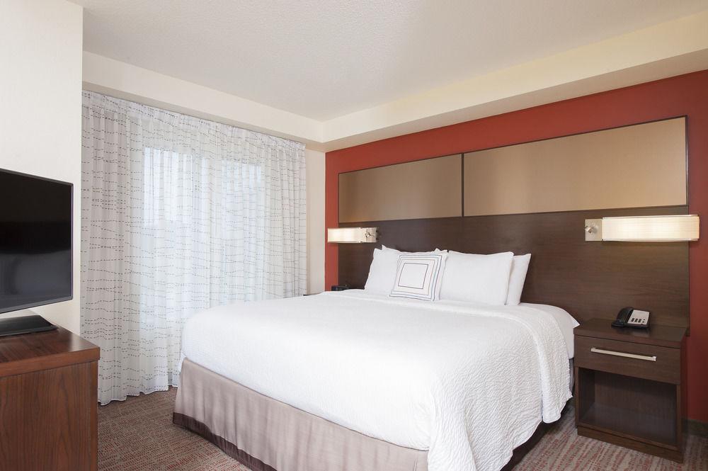 Residence Inn By Marriott Bloomington Exteriör bild