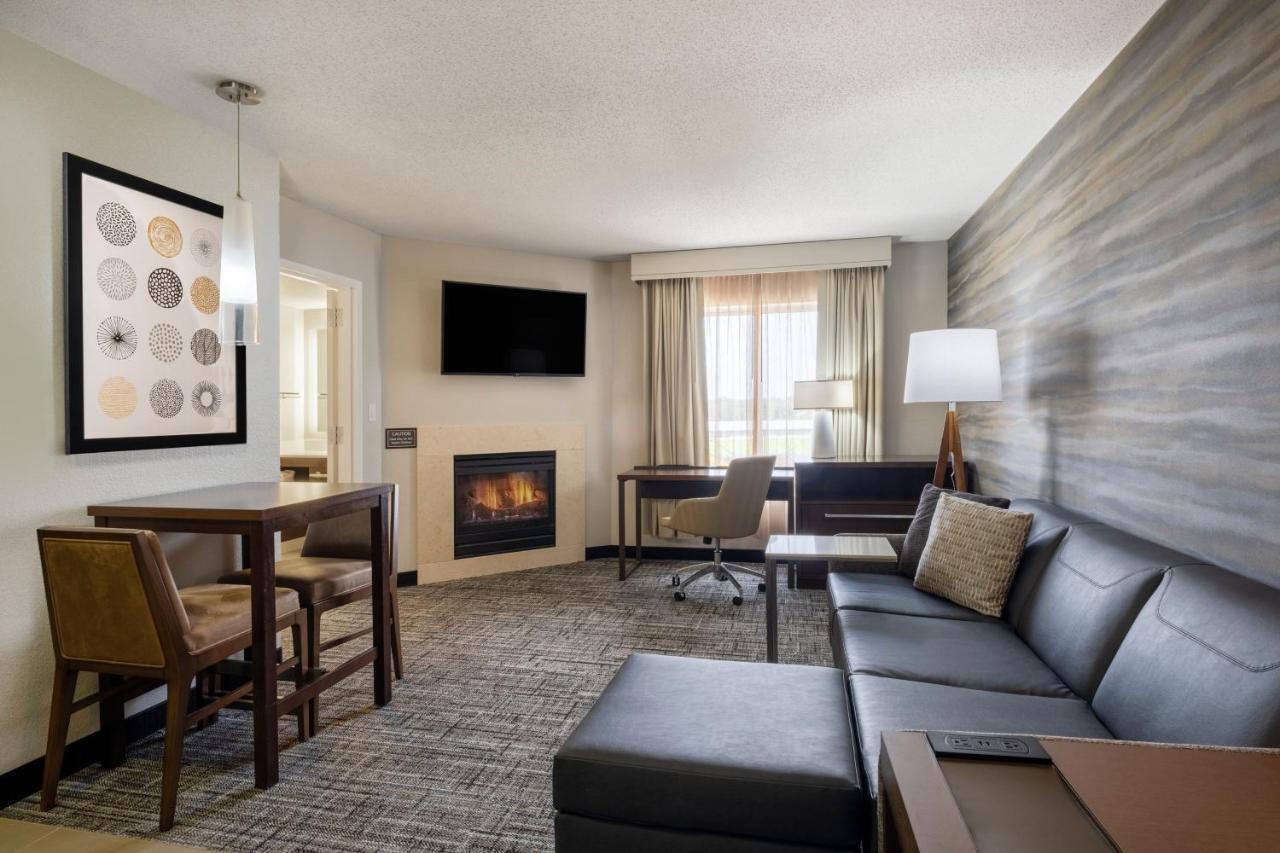Residence Inn By Marriott Bloomington Exteriör bild